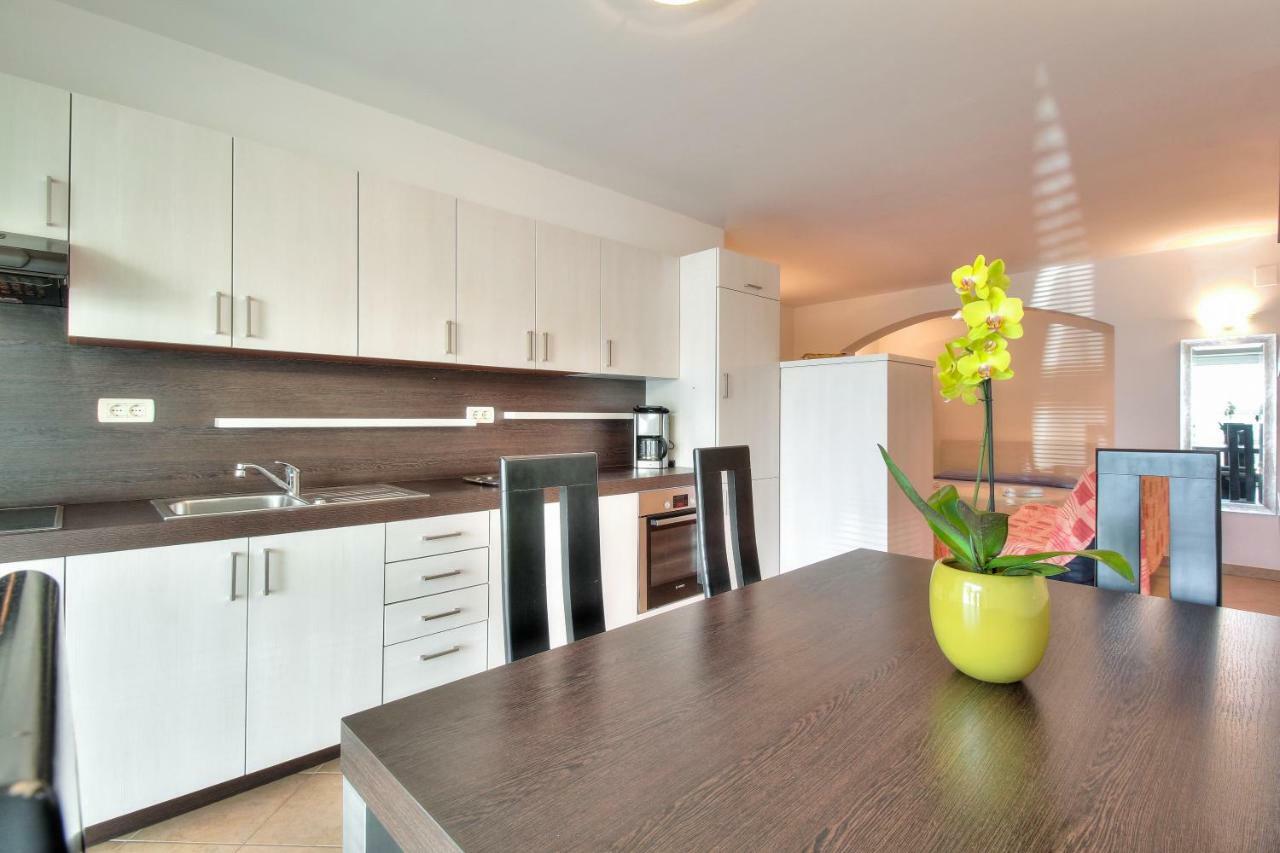 Apartment Katarina Crveni Vrh Εξωτερικό φωτογραφία