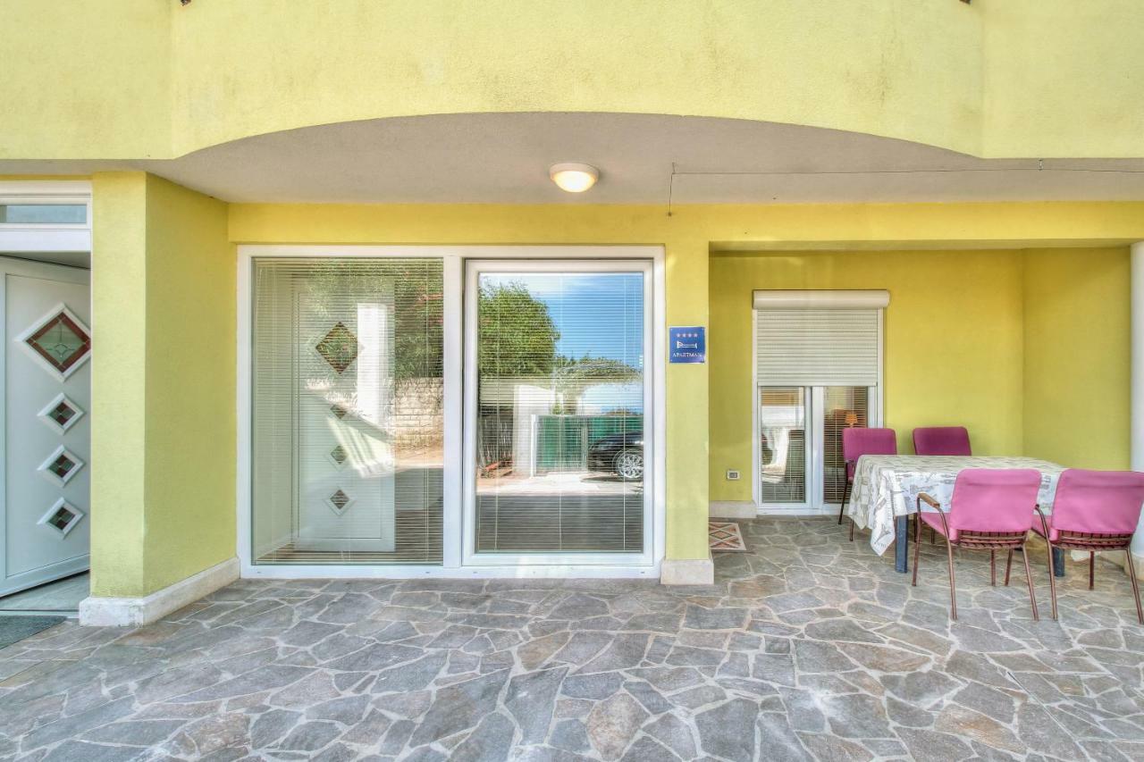 Apartment Katarina Crveni Vrh Εξωτερικό φωτογραφία