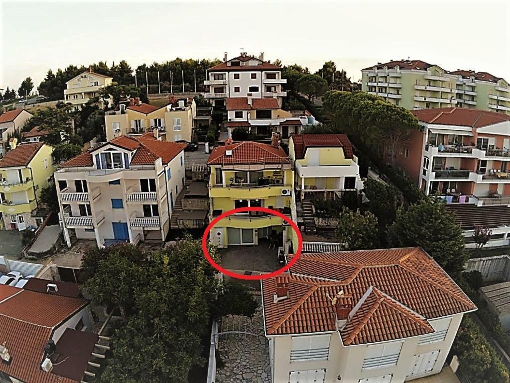 Apartment Katarina Crveni Vrh Εξωτερικό φωτογραφία